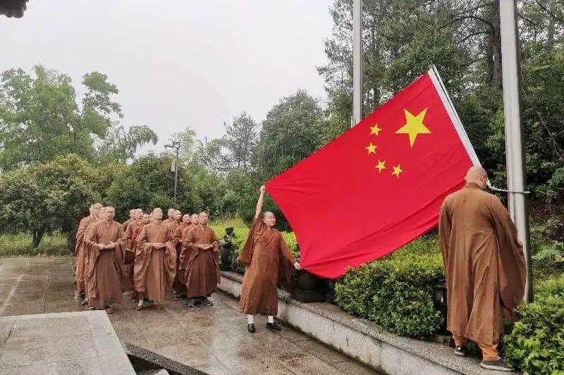 逃离梦想花园